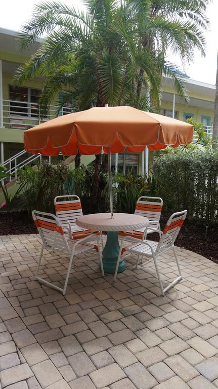 Hotel Tropic Terrace Of Treasure Island St. Pete Beach Exterior foto