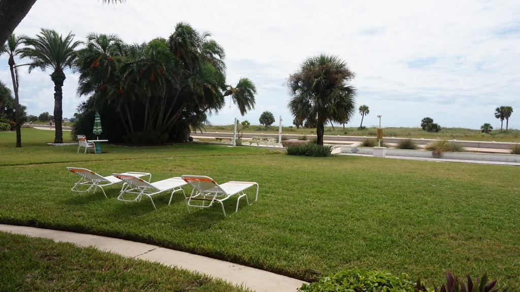 Hotel Tropic Terrace Of Treasure Island St. Pete Beach Exterior foto