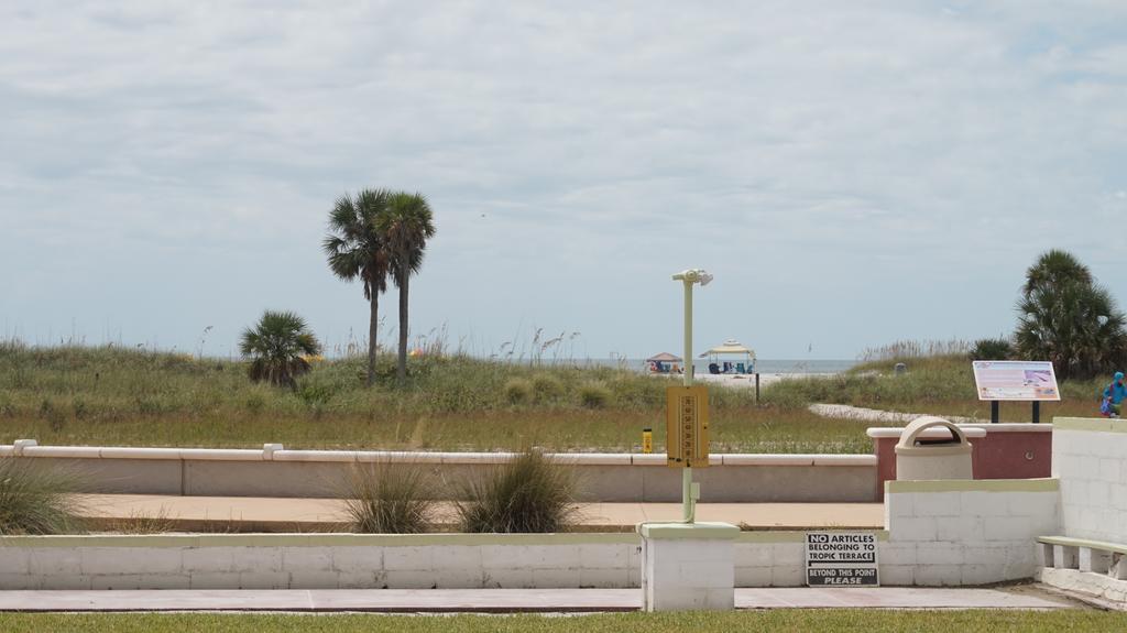 Hotel Tropic Terrace Of Treasure Island St. Pete Beach Exterior foto
