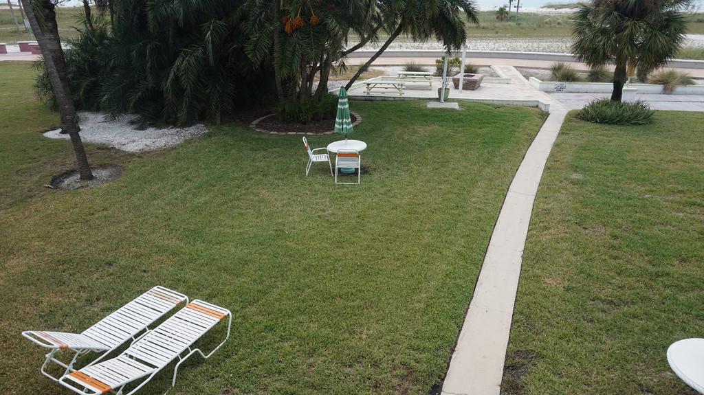 Hotel Tropic Terrace Of Treasure Island St. Pete Beach Exterior foto