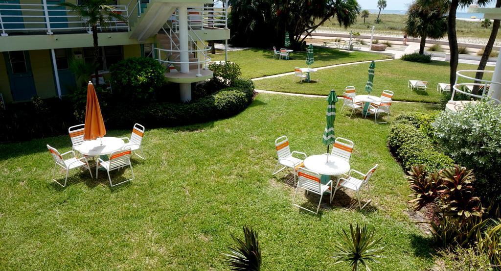 Hotel Tropic Terrace Of Treasure Island St. Pete Beach Exterior foto