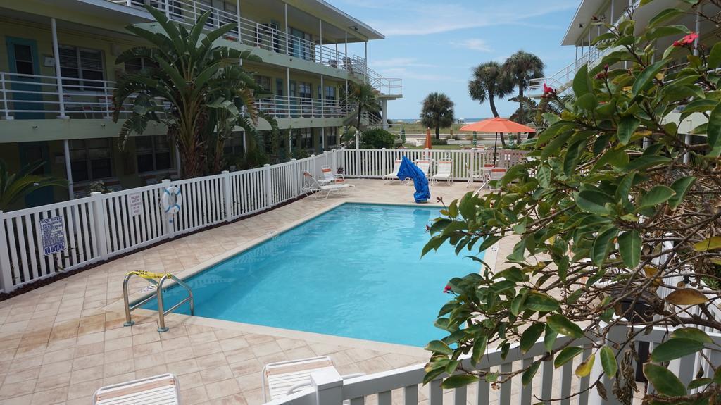 Hotel Tropic Terrace Of Treasure Island St. Pete Beach Exterior foto
